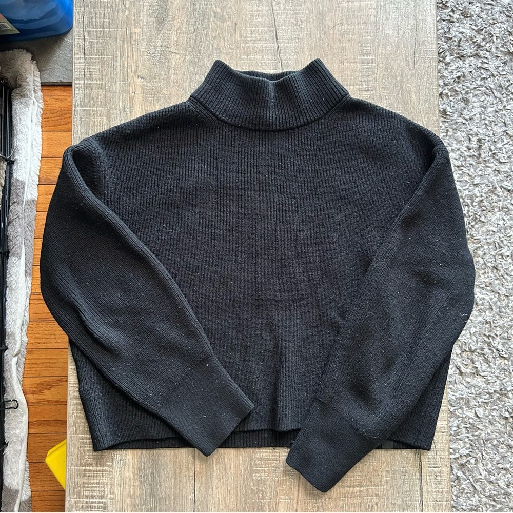 Lululemon Knit Turtleneck Sweater